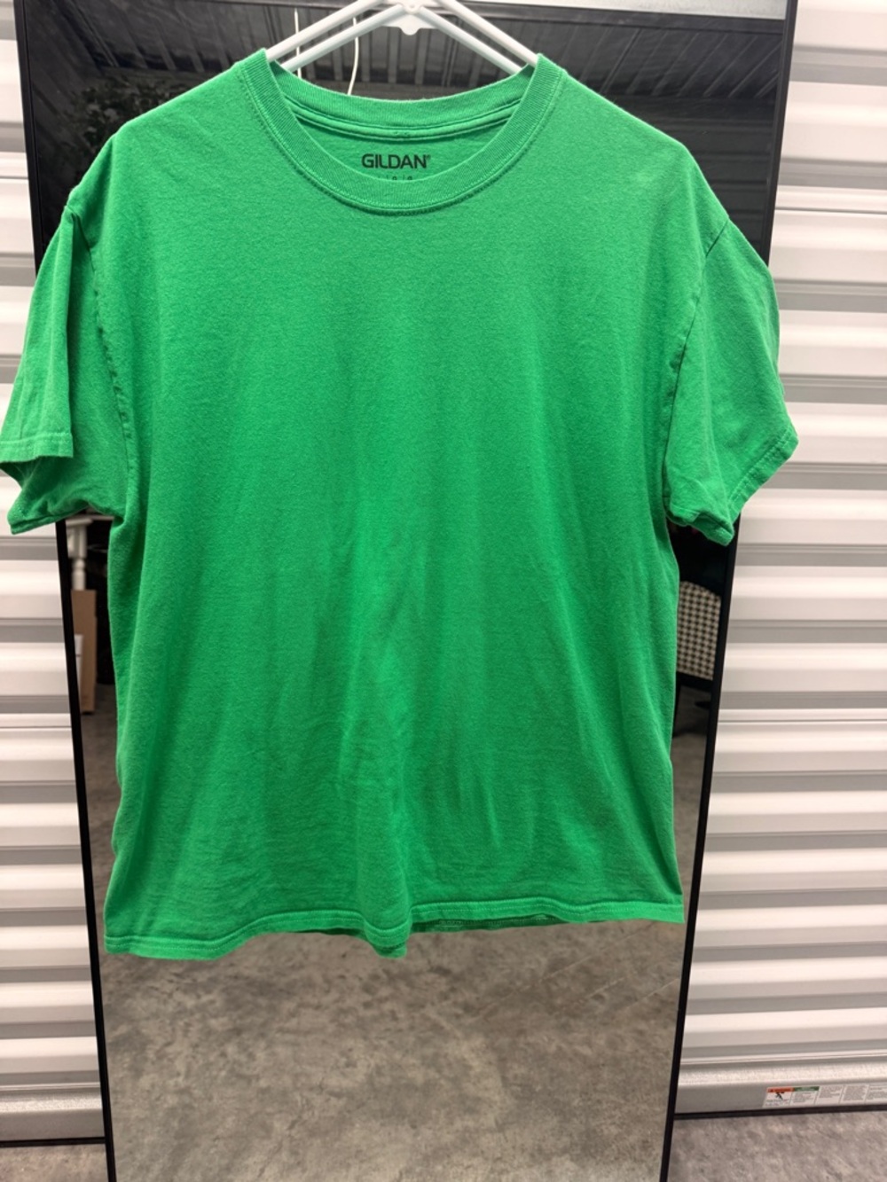Gildan Short Sleeve Crew Neck Tee in Green